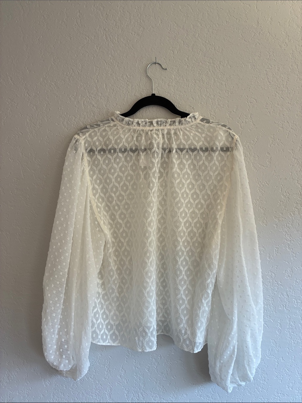 Alice + Olivia Ivory Sheer Blouse size M - Picture 4 of 7